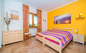 Appartamento villa da 4 fino a 5 persone giardino